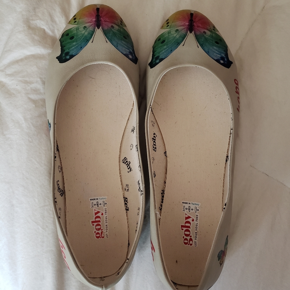 Goby Butterfly Flats Sz 40 New!